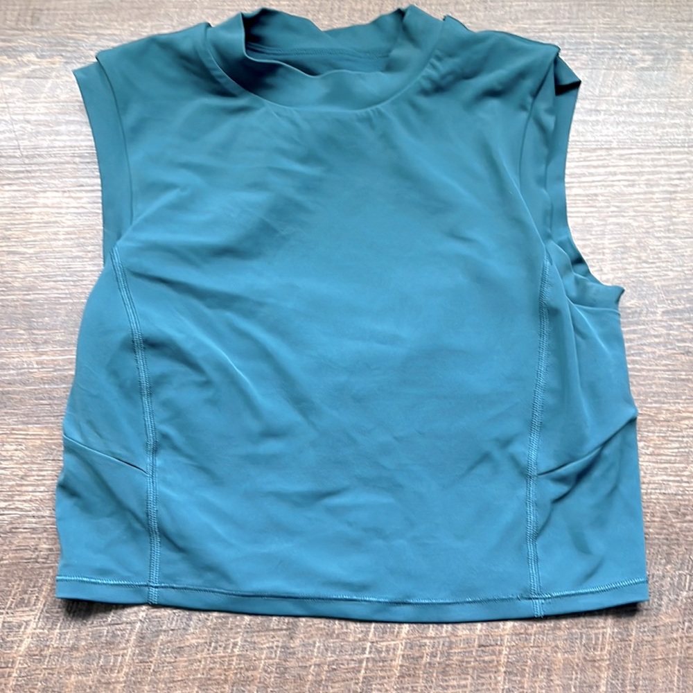 LuluLemon Cropped top/Sportsbra